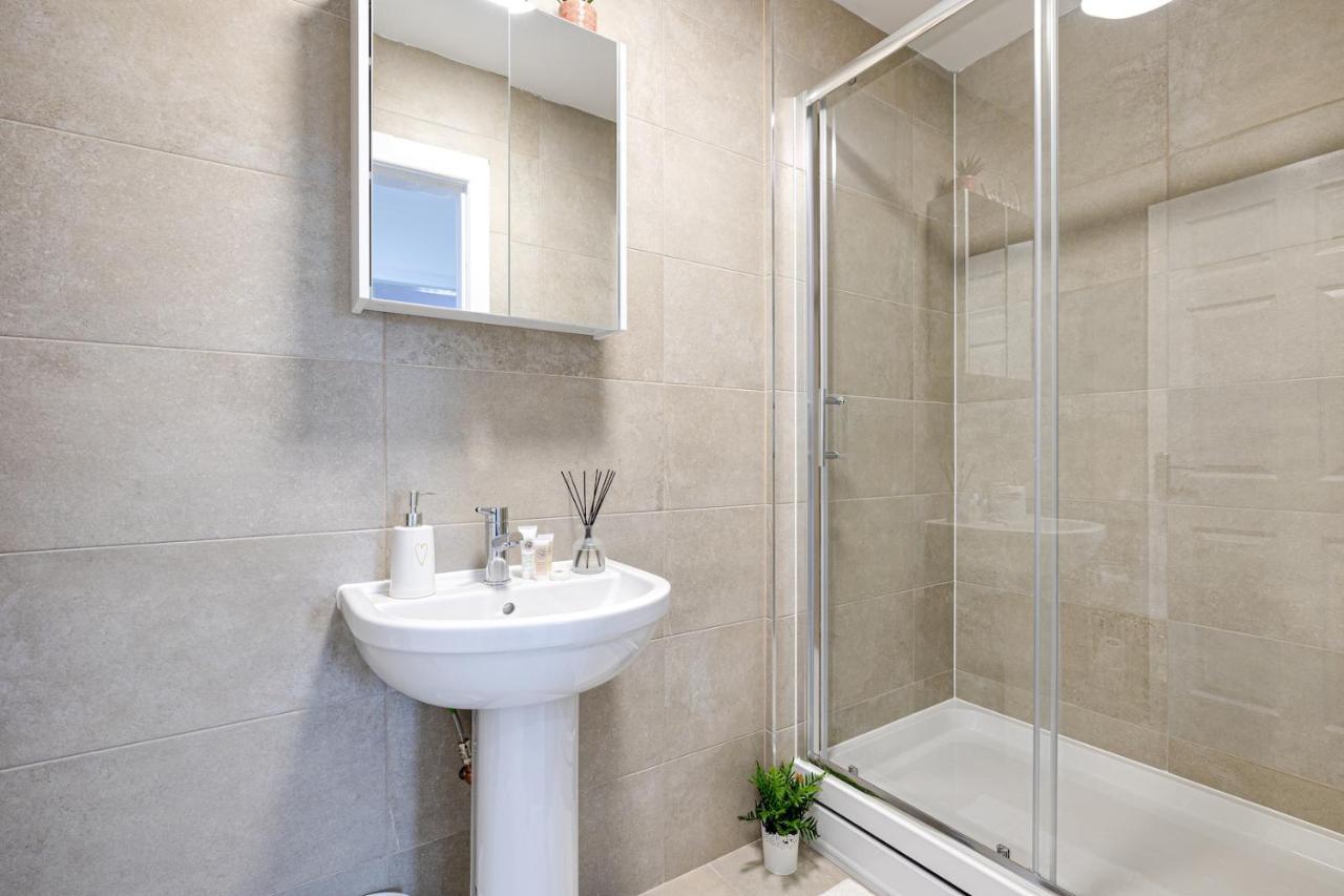 Top Floor Apartment With Private Balcony In Stockport Centre By Hass Haus Екстер'єр фото