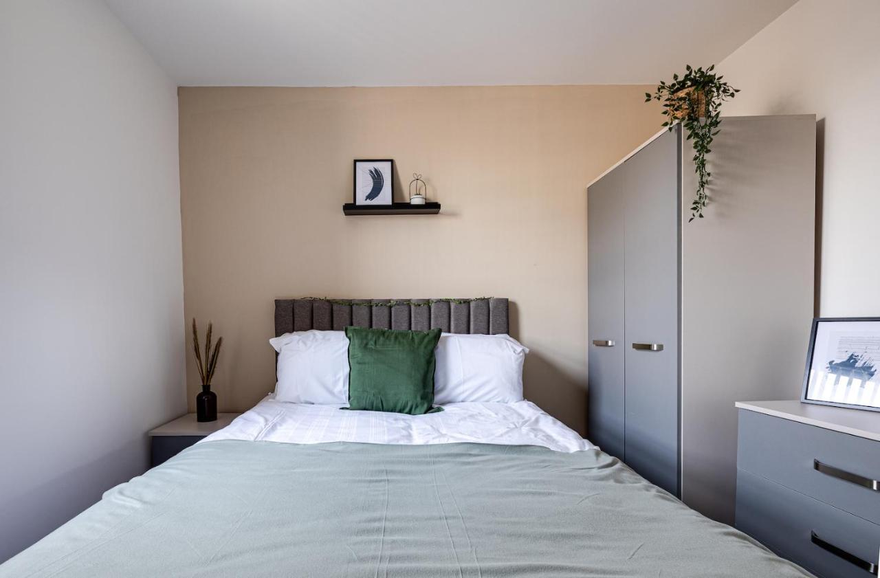 Top Floor Apartment With Private Balcony In Stockport Centre By Hass Haus Екстер'єр фото