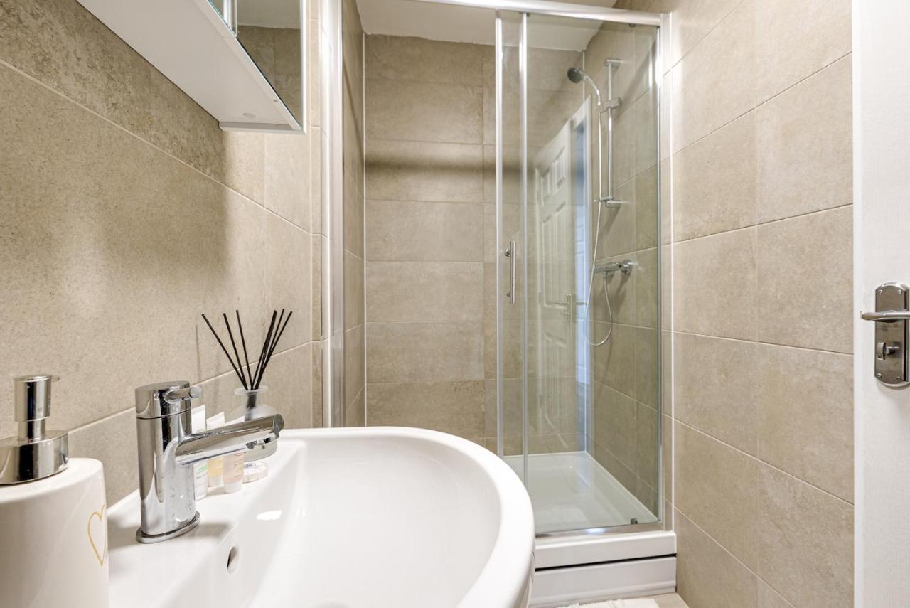 Top Floor Apartment With Private Balcony In Stockport Centre By Hass Haus Екстер'єр фото