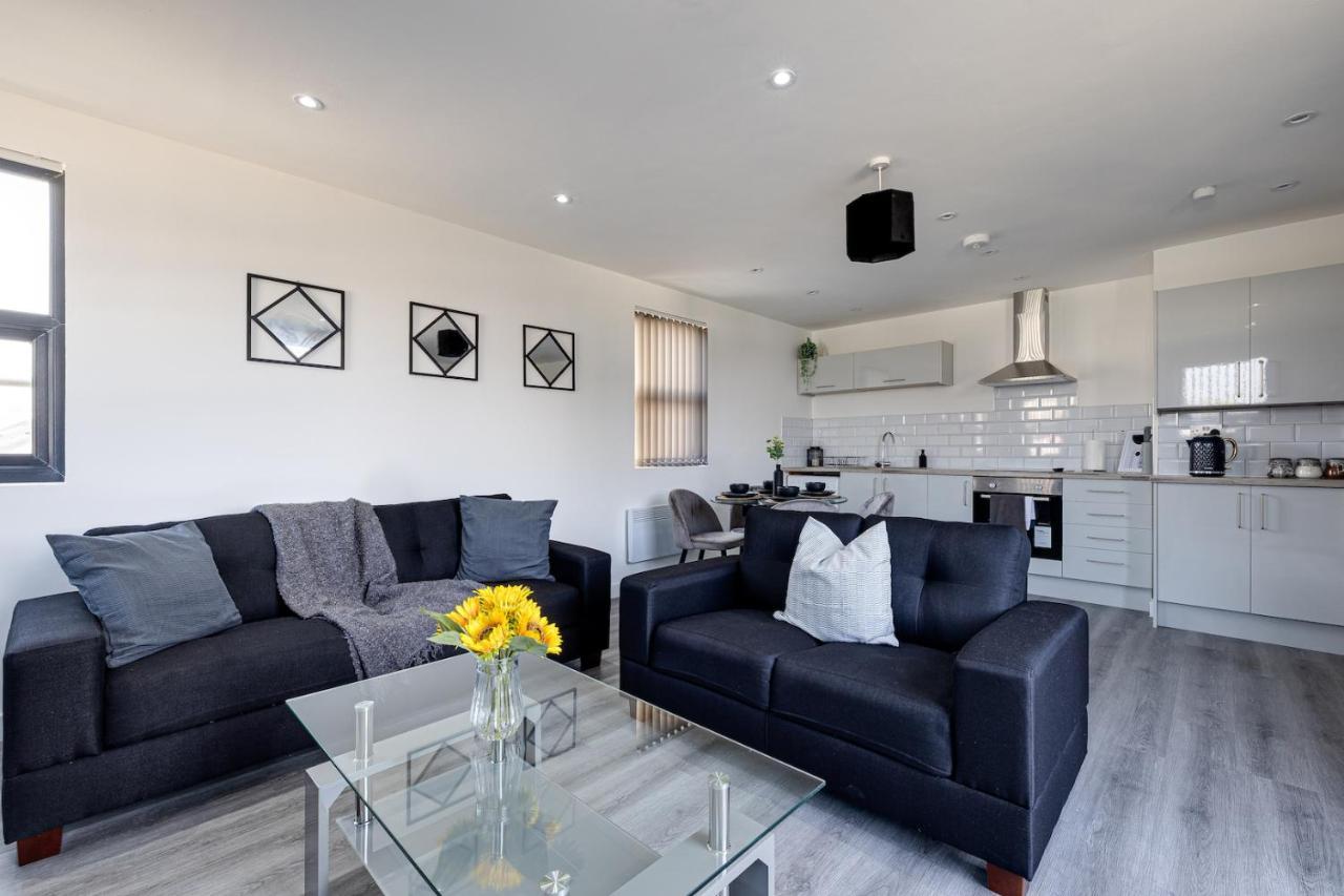 Top Floor Apartment With Private Balcony In Stockport Centre By Hass Haus Екстер'єр фото