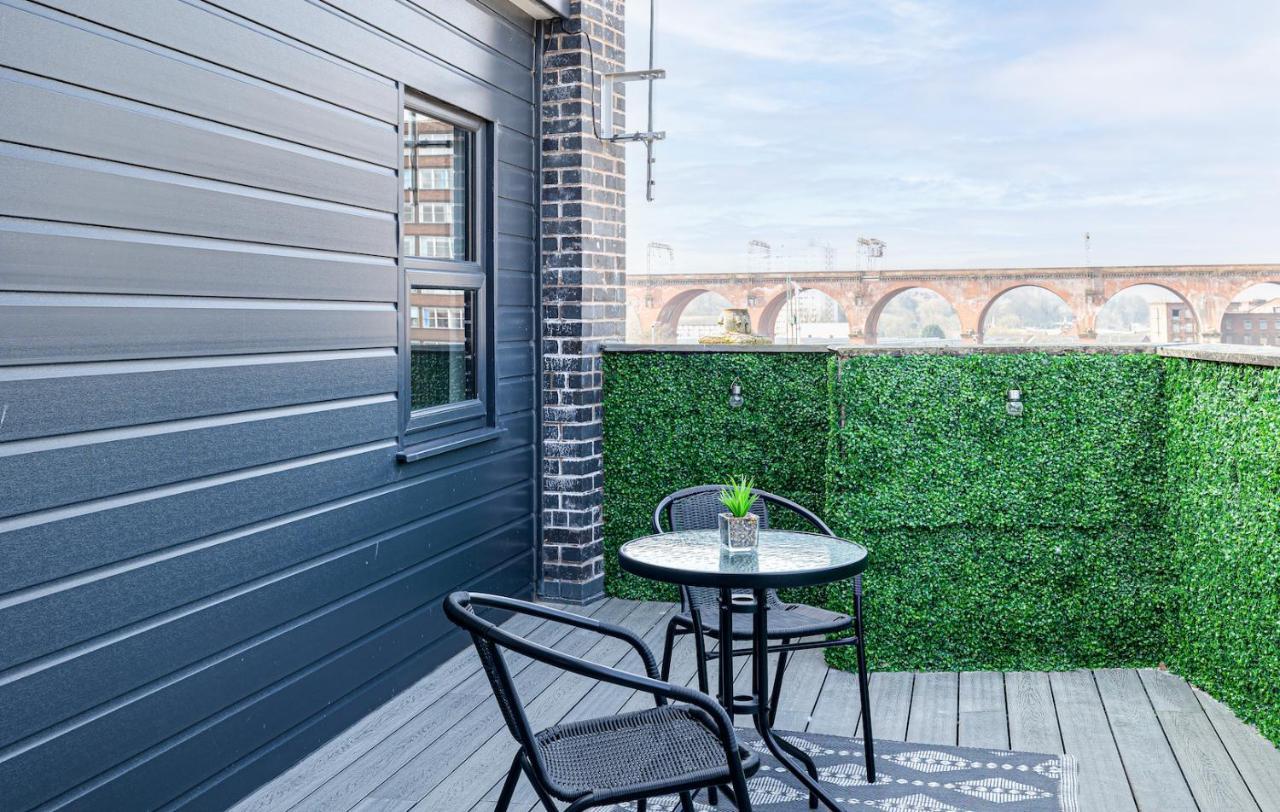 Top Floor Apartment With Private Balcony In Stockport Centre By Hass Haus Екстер'єр фото